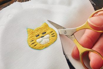 図案付き おうちでチクチク ノラネコぐんだんの簡単 かわいい刺繍プチワッペン Kodomoe コドモエ 親子時間 を楽しむ子育て情報が満載