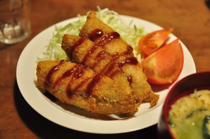 フライが面倒 という方に 簡単アジフライのすすめ 我が家のごはん日記 八木佳奈さんちの食卓 4 Kodomoe コドモエ 親子時間 を楽しむ子育て情報が満載