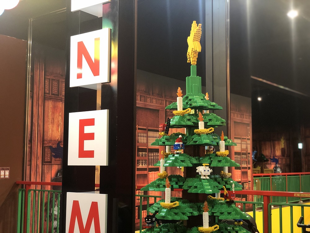 カラフルなレゴ ブロックでかわいい限定リースが作れる 今だけのレゴ のクリスマスパーティーへ出かけよう Kodomoe コドモエ 親子時間 を楽しむ子育て情報が満載