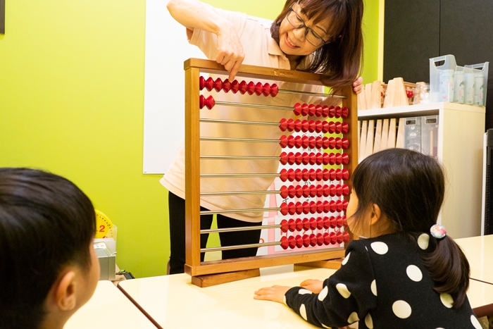2歳児が50分間集中できる面白さ。七田式教室の授業をレポート！の画像5