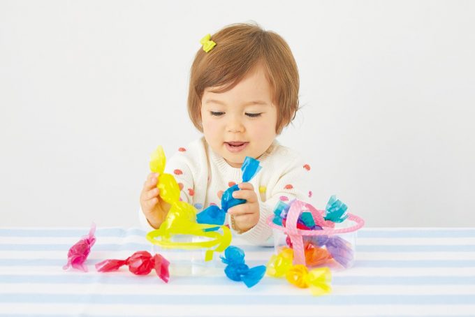 おうちにある材料で 手づくり育脳おもちゃを作っちゃおう 0歳からの育脳おもちゃ Kodomoe コドモエ 親子時間 を楽しむ子育て情報が満載