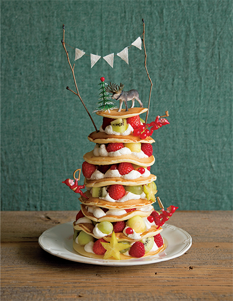 パンケーキとフルーツを重ねて「パンケーキツリー」でクリスマス♪【こどもおやつ】の画像1
