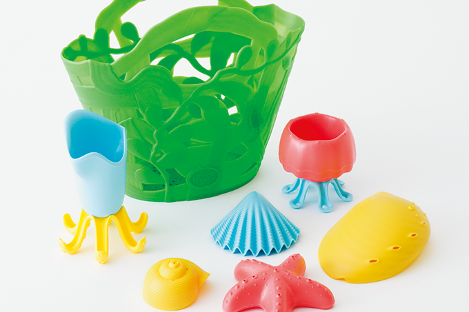 水遊びおもちゃは、意外な原料でできたエコアイテム！【「かうめも」kodomoe4月号】