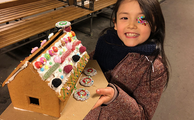 ヴィルヘルム シュバイツァー ドイツ製 お菓子の家 ドイツのクリスマスで子どもたちに人気の「お菓子の家」づくり。この時