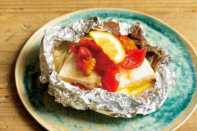 魚焼きグリルで約8分！ しょうゆの香りが食欲を刺激する「梅にんにくじょうゆの焼きおにぎり」の画像1