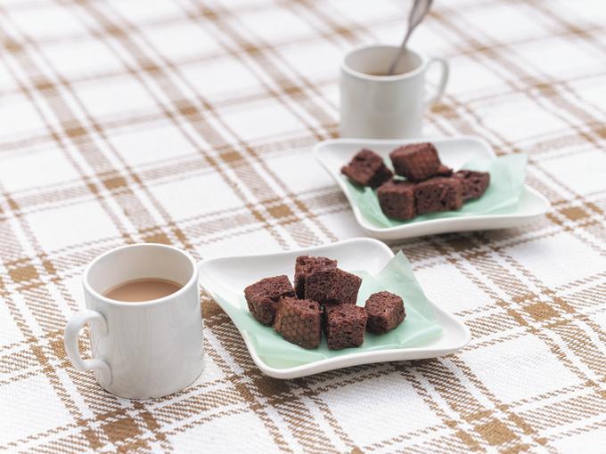 材料はフランスパンと板チョコと牛乳だけ！ 簡単に作れる「しみチョコラスク」。バレンタインにもおすすめのラッピングアイディアも♪【最新号からちょっと見せ】の画像1