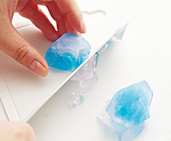 本物の宝石みたいなせっけん「にじみカラー宝石」の作り方の画像5