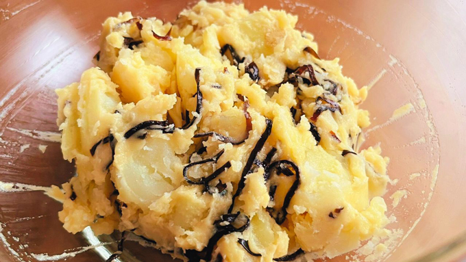 じゃがいもはゆでない！ 塩昆布はごはんにのせない！ 「塩昆布ポテサラ」の作り方【なにもしたくない日のひらめきレシピ・4】の画像7