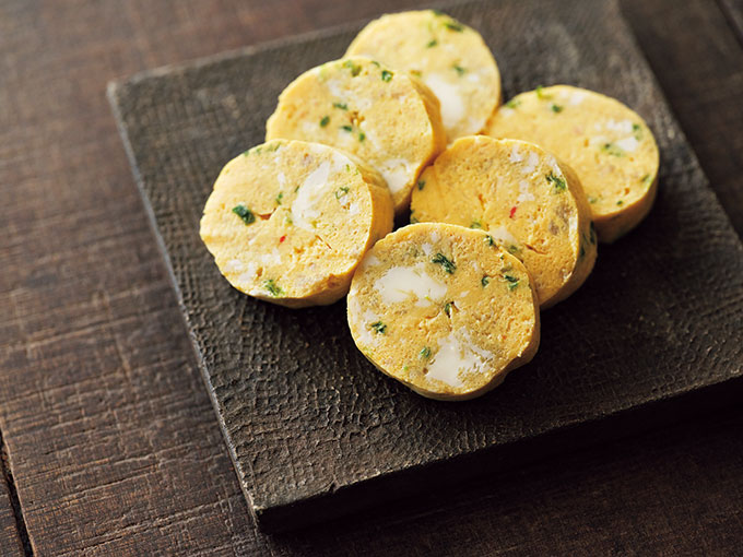 お正月準備は、火を使わずにレンチンで作る華やかなおせち「カニ入り卵焼き」の画像1