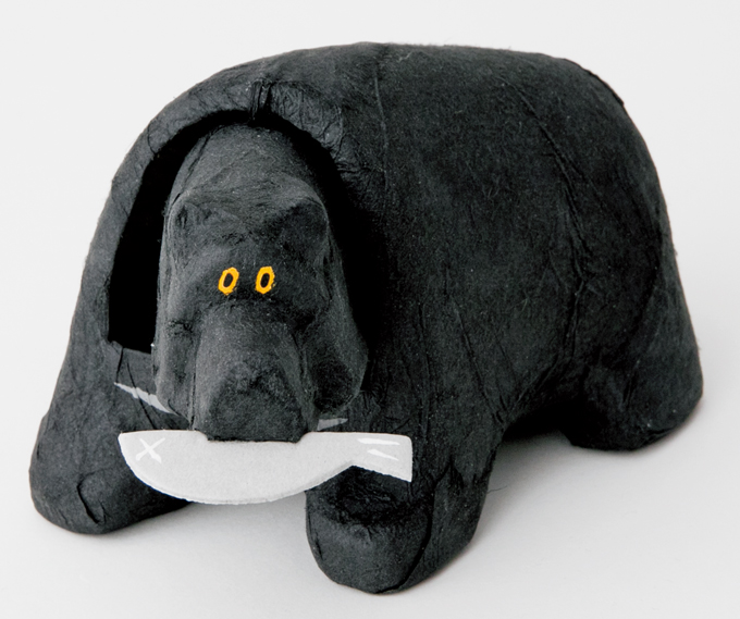 インテリアのアクセントにしたい「張り子のクマさん」【こどモノ12月号】の画像1