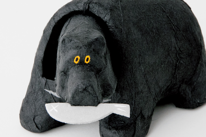 インテリアのアクセントにしたい「張り子のクマさん」【こどモノ12月号】