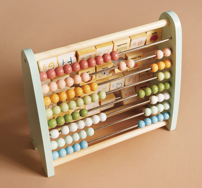 クリスマスプレゼントをママスタイリストがレコメンド! カラフルなそろばんで遊びながら数を覚えられる!の画像1