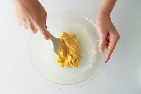 ホットケーキミックスで絵本『ドーナツペンタくん』のかんたんドーナツを作ろう! チョコレートデコレーションのアレンジもご紹介♪の画像4