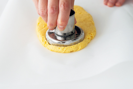 ホットケーキミックスで絵本『ドーナツペンタくん』のかんたんドーナツを作ろう! チョコレートデコレーションのアレンジもご紹介♪の画像8