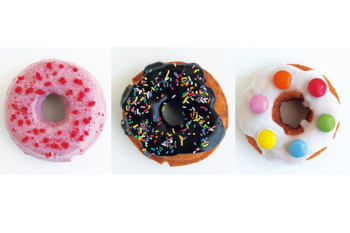 ホットケーキミックスで絵本『ドーナツペンタくん』のかんたんドーナツを作ろう! チョコレートデコレーションのアレンジもご紹介♪