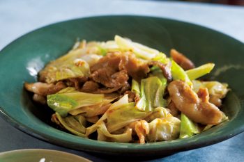 ごはんが進む甘辛味。野菜たっぷりおうち中華「回鍋肉(ホイコーロー)」のレシピをご紹介♪