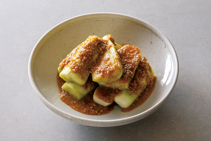 【レンチン副菜レシピ】おうち中華に合う副菜はこれ! 簡単「レンチン蒸しなすのごまダレがけ」