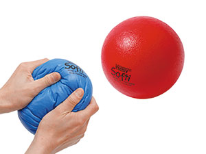 【節分】ペットボトルで作る「鬼退治ボウリング」を楽しもう!の画像8