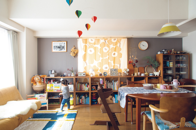 1歳の子どもの手の届く範囲が増えてきた！「たくさん物があっても居心地のいい家」。北欧の物が好きな、YUMIさんのおうち見せて！の画像1