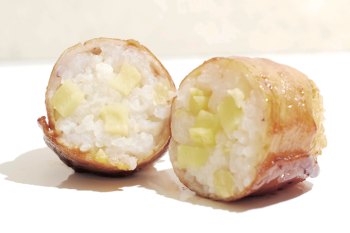 【おにぎりレシピ】お弁当にも朝ごはんにも！ 満足の食べ応え「たくあんの肉巻きおにぎり」