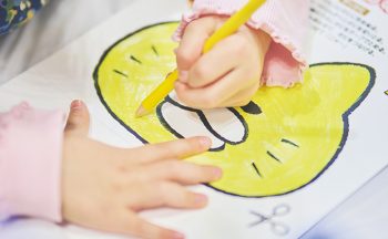 【使ってみました！】クレヨンのように濃く描ける！ 子ども用色鉛筆