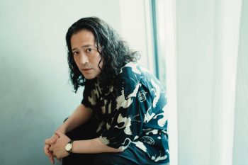 又吉直樹さん「『ぐりとぐら』が好きすぎて、コントにしたことがあります」