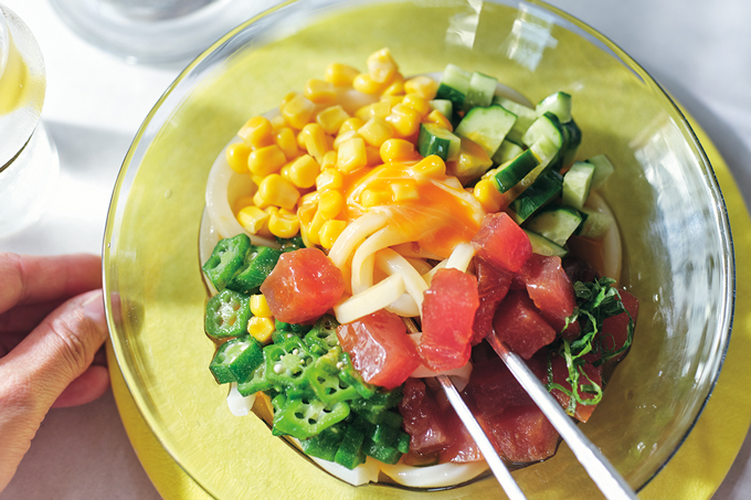 【刺身で作る麺料理】パワーが欲しい日に食べたい「マグロのバクダン風うどん」