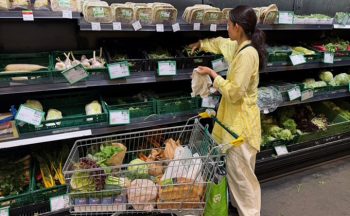 おやつのキュウリは、リュックにそのままさして登校。ラフで気楽なドイツの新学期の始まりです！【タベコト in Berlin・132】